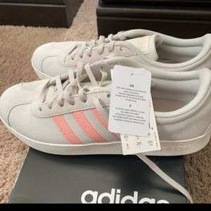 Ladies Adidas Sz 8